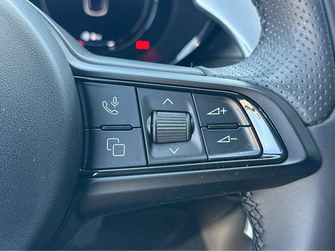 Used 2024 Alfa Romeo Tonale Veloce w/ Premium Interior Package image 23