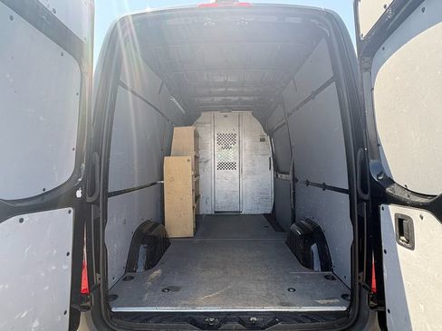 Used 2019 Mercedes-Benz Sprinter 1500 image 15