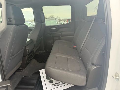 Used 2019 Chevrolet Silverado 1500 LT w/ Z71 Off-Road Package AWD/4WD image 14