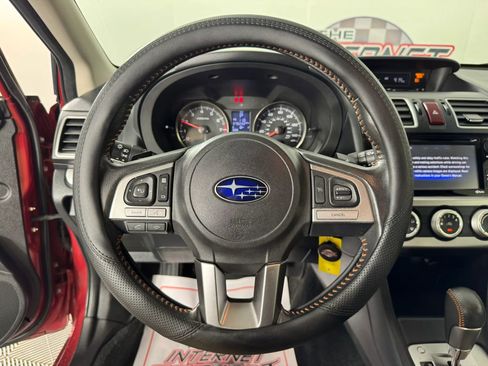 Used 2017 Subaru Crosstrek 2.0i Premium w/ Moonroof Package AWD/4WD image 13