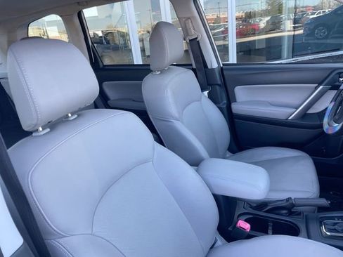 Used 2016 Subaru Forester 2.5i Touring w/ Eyesight & Navigation System image 17