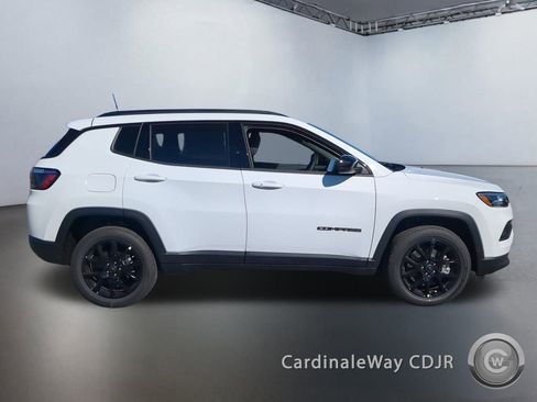 New 2026 Jeep Compass Latitude image 3