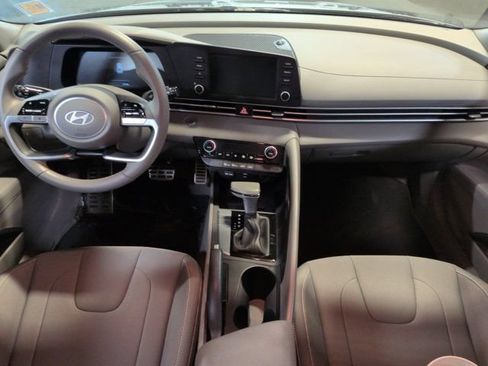 Used 2025 Hyundai Elantra Sport FWD image 14
