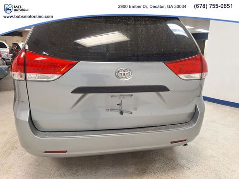 Used 2011 Toyota Sienna FWD image 27