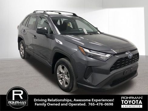 Used 2024 Toyota RAV4 LE image 9