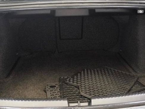 Used 2012 Volkswagen Jetta GLI FWD image 34