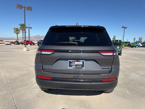 New 2025 Jeep Grand Cherokee Limited w/ Black Appearance Package image 4