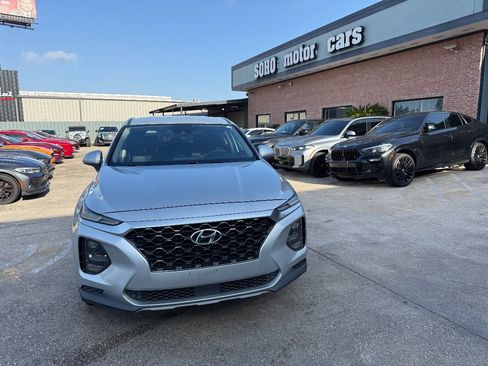 Used 2020 Hyundai Santa Fe SE FWD image 9
