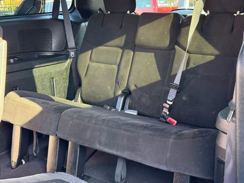 Used 2016 Dodge Grand Caravan SE FWD image 17