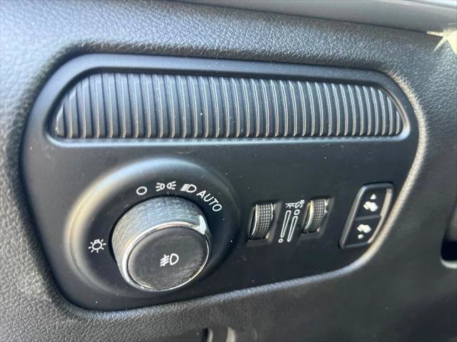 Certified 2024 Jeep Wagoneer L Series II w/ Flexible Seating Group AWD/4WD image 37