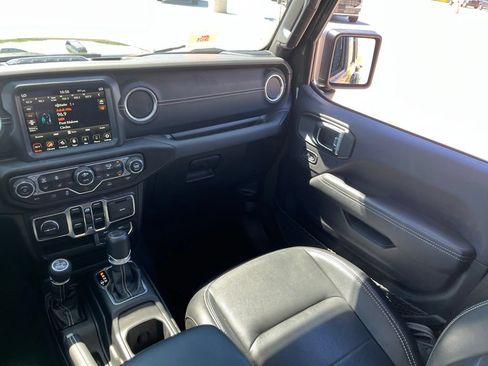 Used 2023 Jeep Wrangler Unlimited Sahara w/ Cold Weather Group AWD/4WD image 13