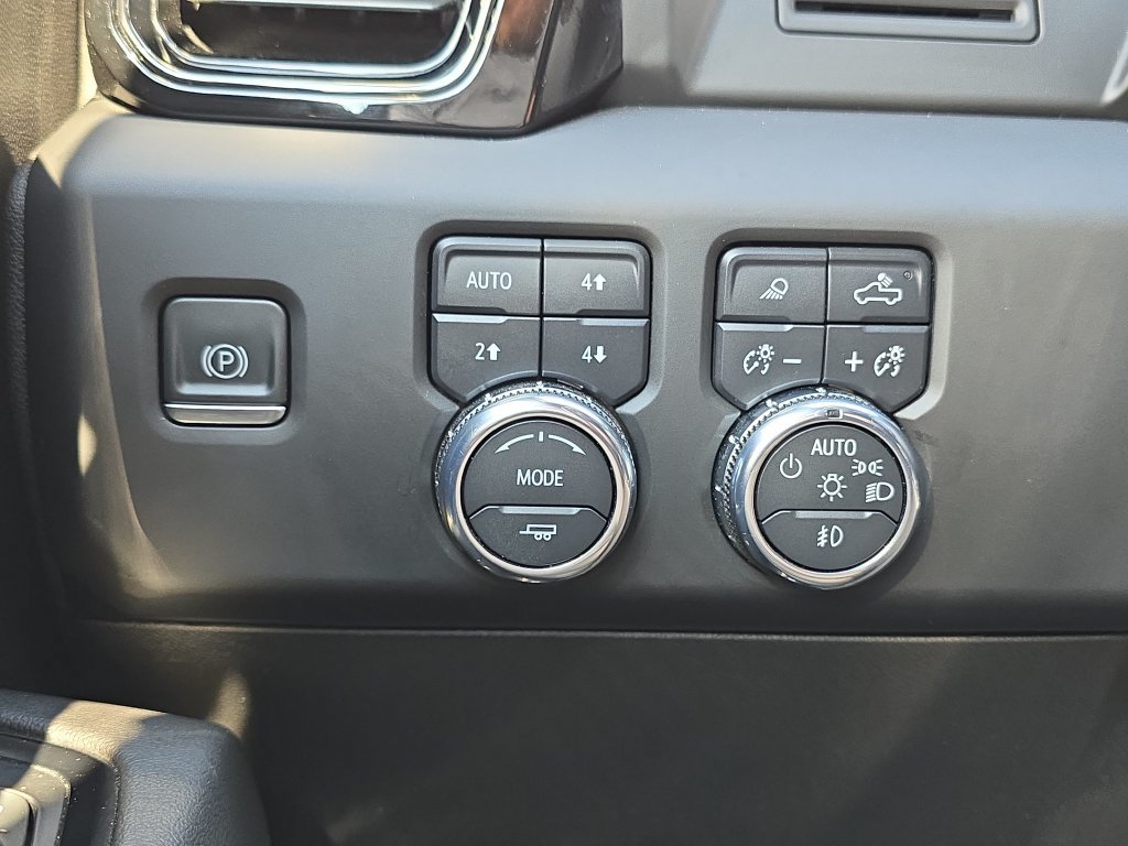 Certified 2023 GMC Sierra 1500 AT4 w/ AT4 Premium Package AWD/4WD image 29
