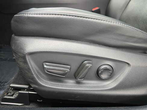 Used 2020 Toyota Camry XSE image 27