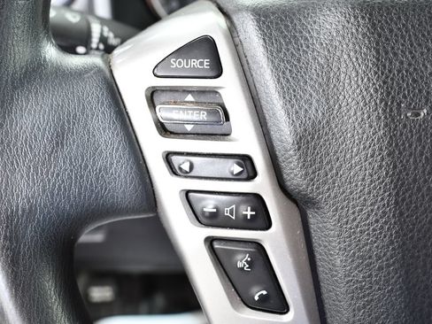 Used 2019 Nissan Titan S AWD/4WD image 30