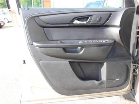 Used 2015 Chevrolet Traverse LT image 9