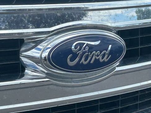 Used 2013 Ford F150 XLT w/ Mid Equipment Group AWD/4WD image 10