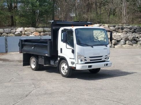 New 2024 Isuzu NPR HD image 2