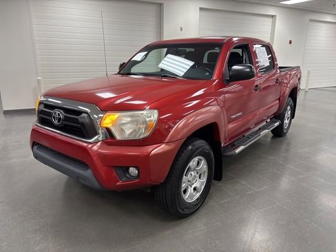 Used 2013 Toyota Tacoma PreRunner image 3