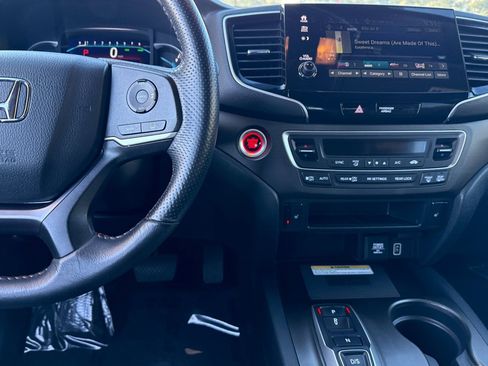 Used 2022 Honda Pilot TrailSport image 30
