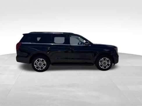 Used 2025 Ford Expedition Active AWD/4WD image 7