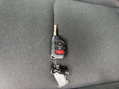 Used 2025 Jeep Wrangler Unlimited Rubicon AWD/4WD image 21