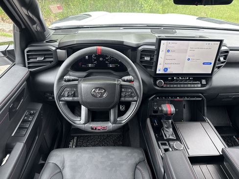 Used 2025 Toyota Sequoia TRD Pro AWD/4WD image 18