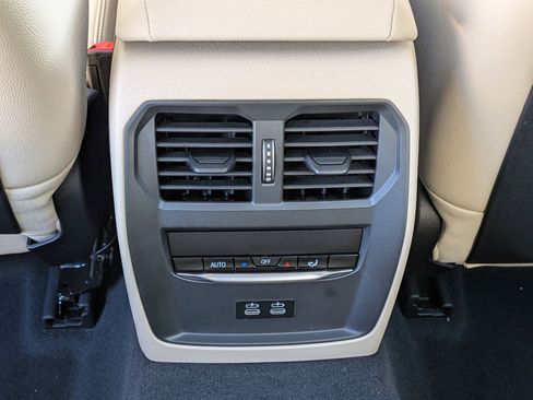 New 2026 BMW 330i xDrive xDrive w/ M Sport Package image 30