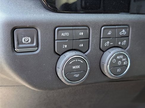 New 2026 Chevrolet Silverado 3500 LTZ w/ LTZ Convenience Package image 21