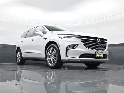 Used 2023 Buick Enclave Premium w/ Experience Buick Package image 24