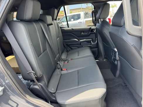 New 2026 Toyota 4Runner Limited AWD/4WD image 5