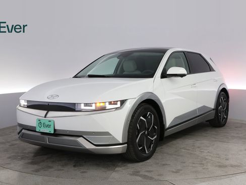 Used 2024 Hyundai Ioniq 5 Limited image 2