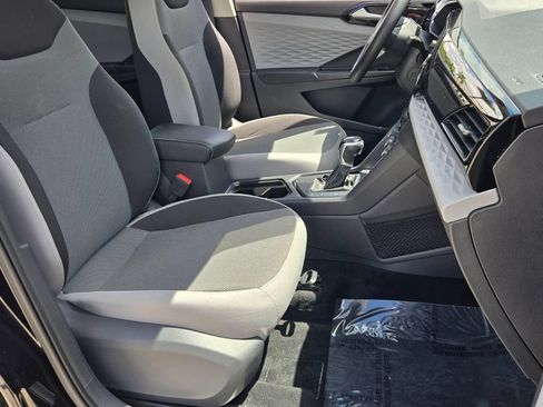 Certified 2023 Volkswagen Taos S FWD image 15
