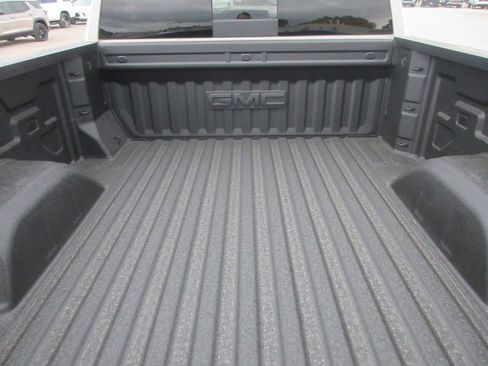 New 2026 GMC Sierra 1500 AT4 w/ AT4 Premium Package AWD/4WD image 6