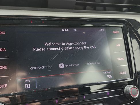 Used 2021 Volkswagen Passat 2.0T SE image 30