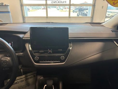 Used 2026 Toyota Corolla LE FWD image 18