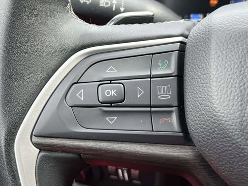 Used 2022 Jeep Grand Cherokee L Limited image 21