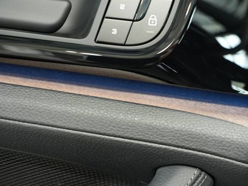 New 2025 Porsche Panamera 4 image 30