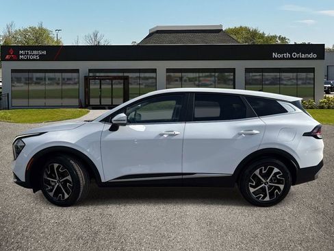 Used 2023 Kia Sportage EX image 2