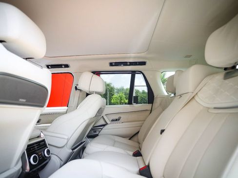 Used 2023 Land Rover Range Rover SV AWD/4WD image 42