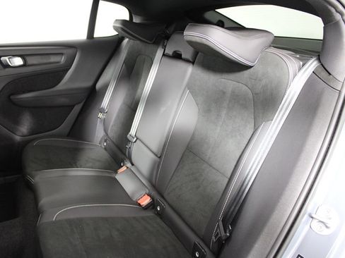 Used 2023 Volvo C40 P8 Recharge Ultimate AWD/4WD image 38