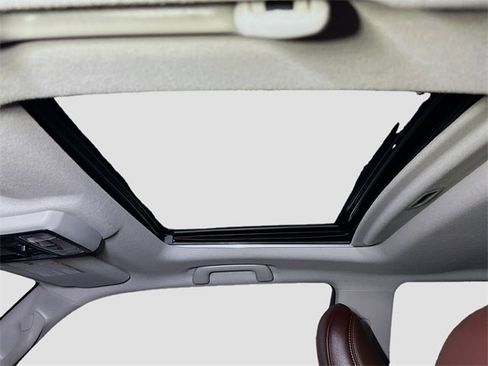 Used 2016 Toyota 4Runner Limited image 32