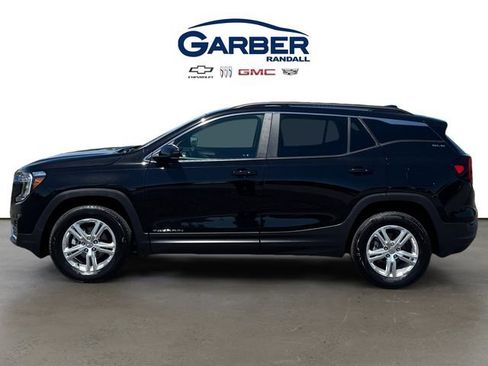 Used 2024 GMC Terrain SLE w/ Driver Convenience Package AWD/4WD image 2