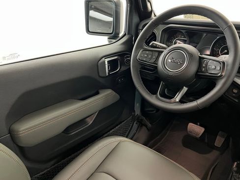 New 2025 Jeep Gladiator Mojave AWD/4WD image 11