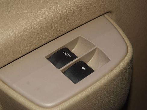 Used 2023 Chevrolet Express 3500 w/ Power Convenience Package RWD image 32