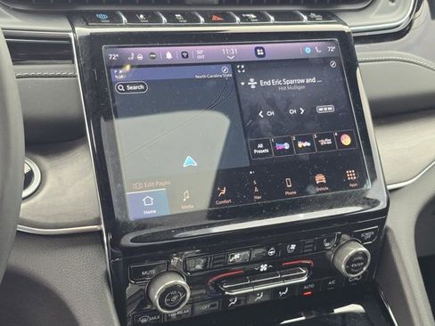 Used 2022 Jeep Grand Cherokee Overland image 26