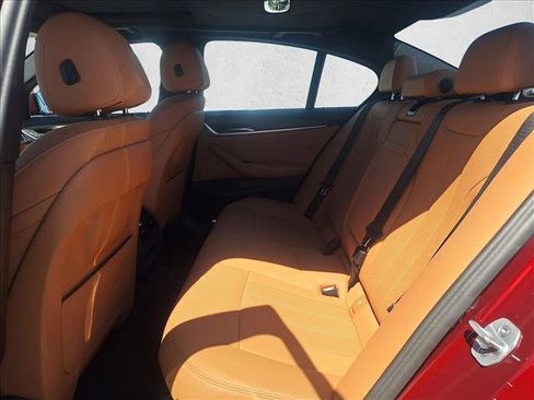 Used 2023 BMW 530i RWD image 15