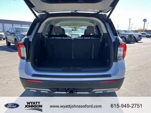 New 2026 Ford Explorer Active RWD image 12
