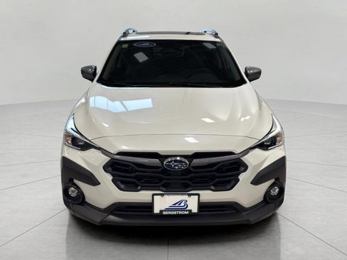 Used 2024 Subaru Crosstrek 2.0i Premium image 3