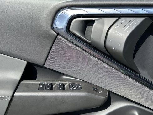 Used 2025 BMW X3 xDrive30i w/ Convenience Package image 19