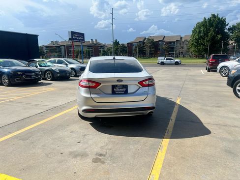 Used 2014 Ford Fusion SE w/ Equipment Group 202A FWD image 7